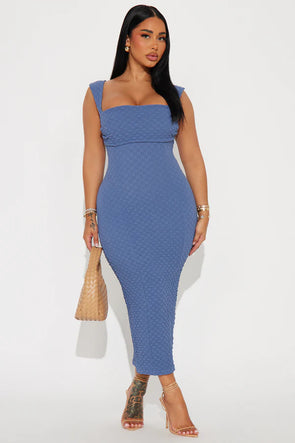 Thoralina Textured Midi Dress